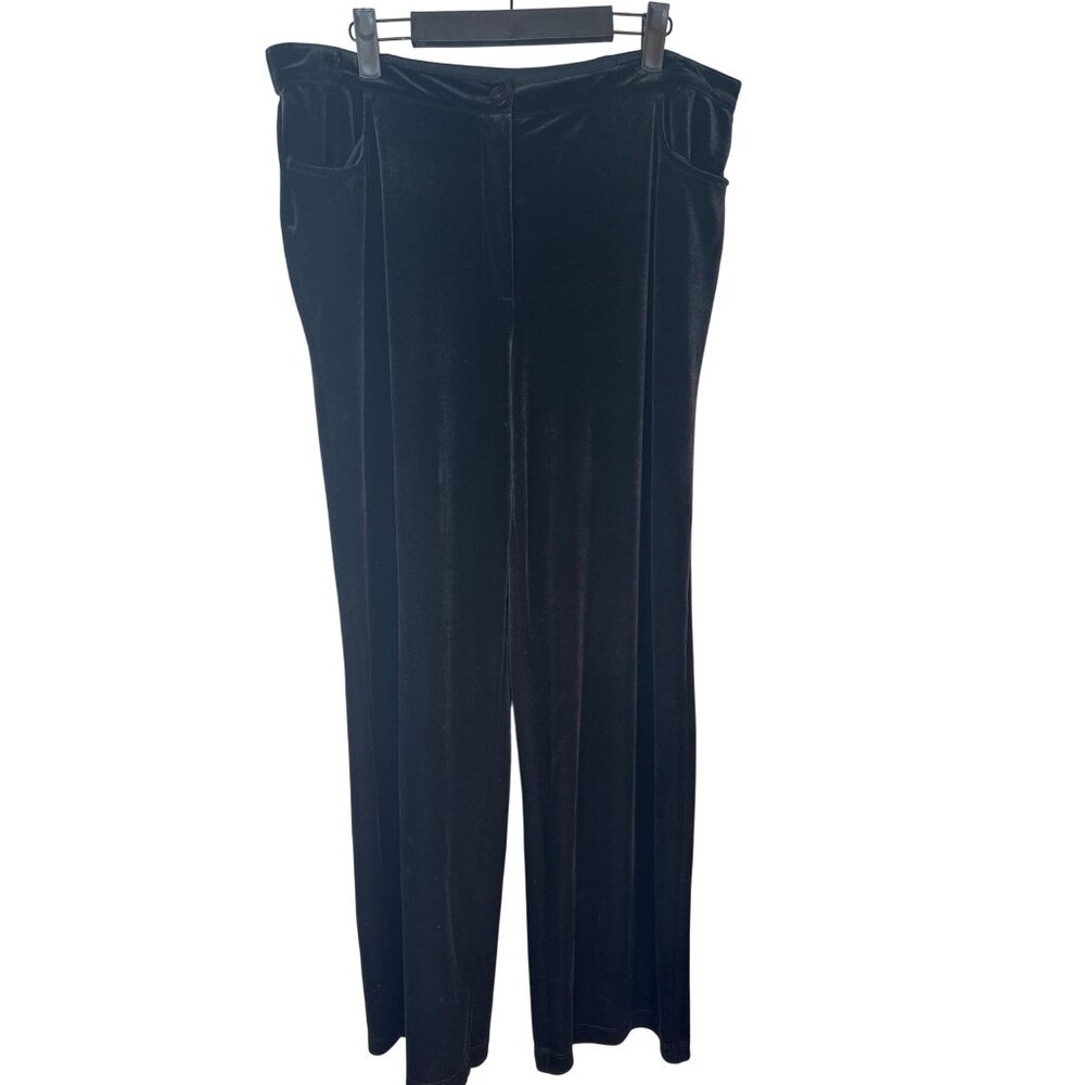 2/$30 Chicos Classic Black Size 16 Flowy Velvet Dressy Pants Short